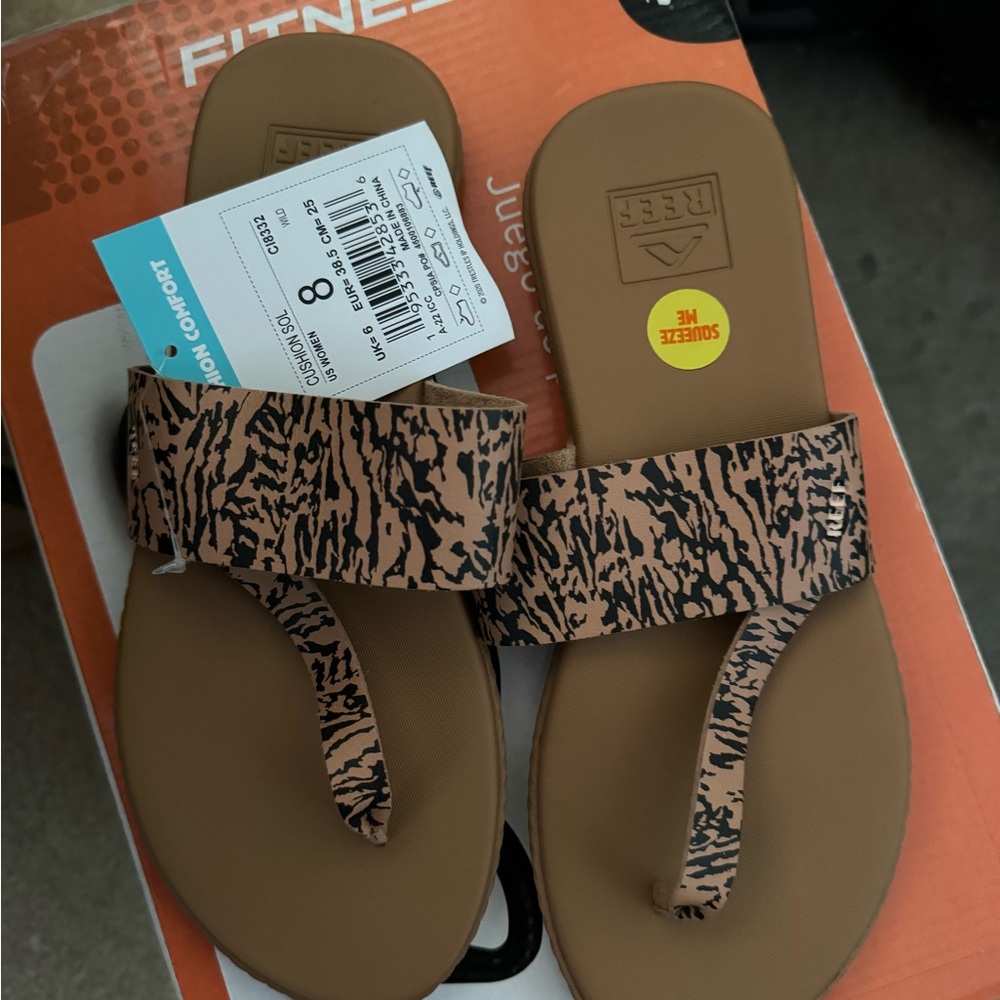 Reef Tan and Black Casual Sandals